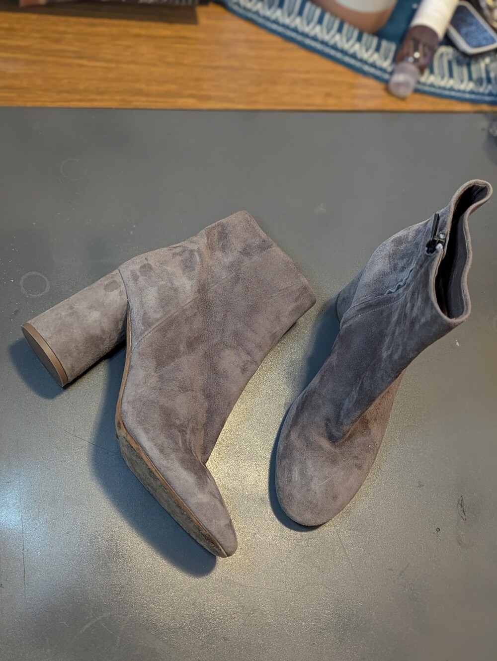 Vince Round Heel Great Suede Ankle Boots Womens Sz 10 Round Toe